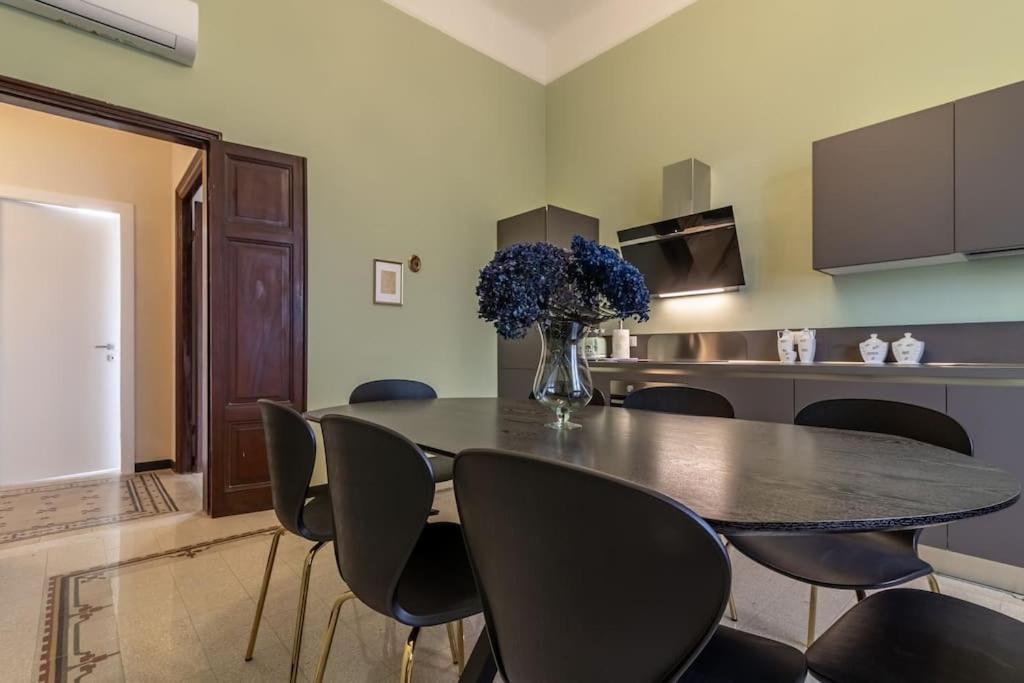 Casa Oldoini Apartment ลาสเปเซีย ภายนอก รูปภาพ